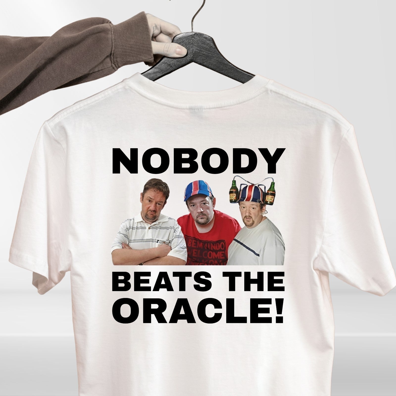 Nobody Beats The Oracle T Shirt Benidorm Geoff Maltby Comedy Unisex Tee UK